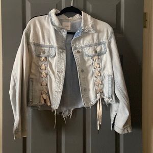 Cropped denim jacket